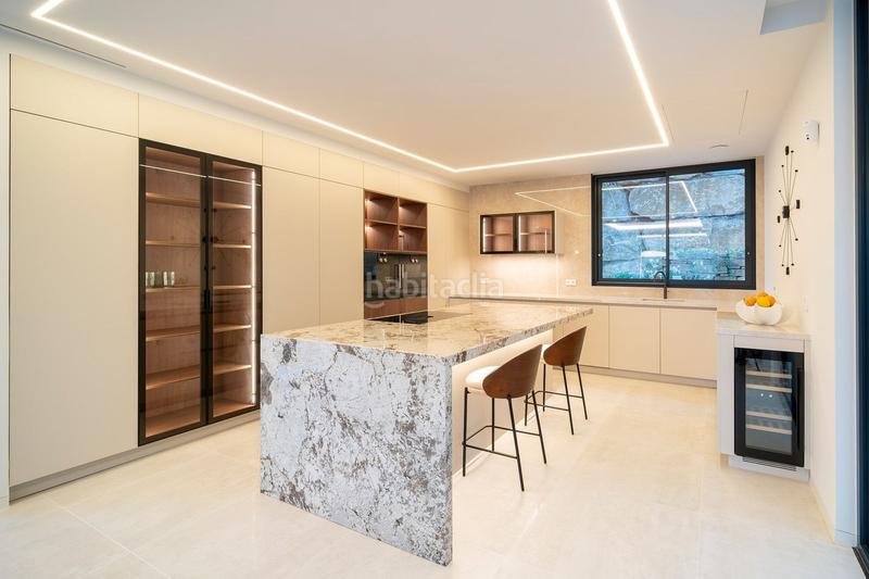 Foto 386eefcf-9626-4c7e-8a9c-01566210654d. Xalet amb calefacció aparcament piscina a Paraiso - Barronal Estepona