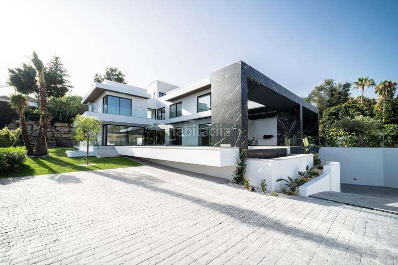 Foto 3cef9b1b-5556-43d4-8acb-7ae30c4e1787. Xalet amb calefacció aparcament piscina a Paraiso - Barronal Estepona