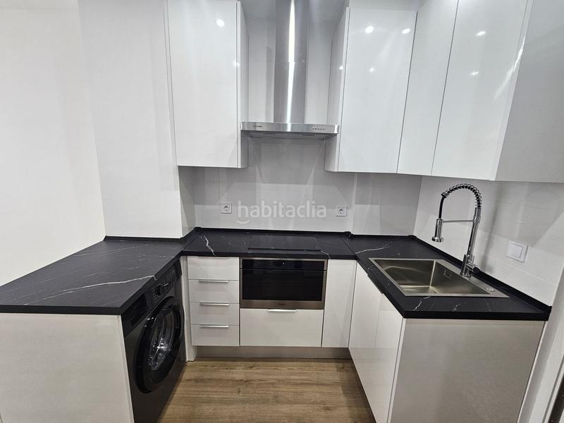 Foto b7ed1197-4713-445b-8ab2-72bca810d5c9. Estudio  en planta media en benalmadena costa en Benalmádena