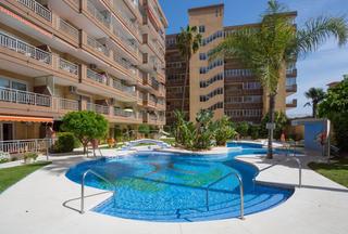 Apartament a Centro ciudad. Apartamento en planta media de 2 dormitorios en fuengirola