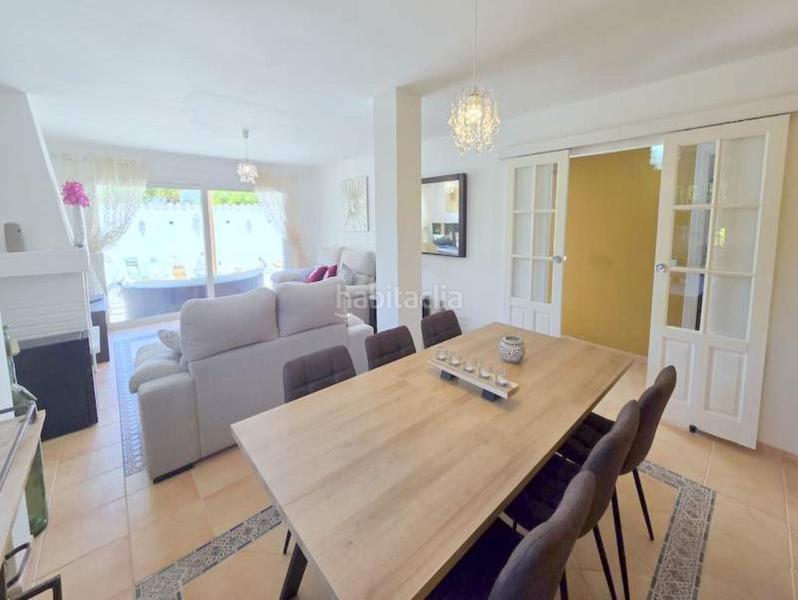 Foto 7b1556f3-79b9-4b0a-bead-2c071aac6f06. Chalet villa aislada de 5 dormitorios en San Luis de Sabinillas Manilva