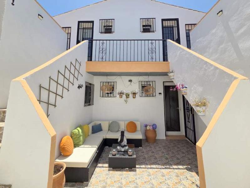 Foto f51cf6bb-2dc4-496a-97aa-c86b9bef9ad5. Chalet villa aislada de 5 dormitorios en San Luis de Sabinillas Manilva