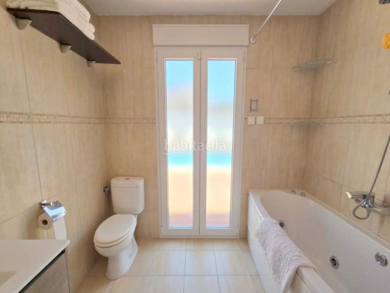 Foto f9f4dd9d-4e90-4e5e-8dd2-37afa7d13c62. Chalet villa aislada de 5 dormitorios en San Luis de Sabinillas Manilva