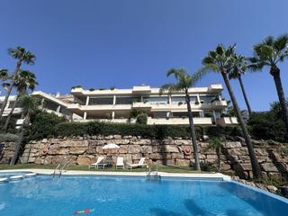 Apartamento en La Carolina - Guadalpín. Apartamento en planta media de 4 dormitorios en the golden mile
