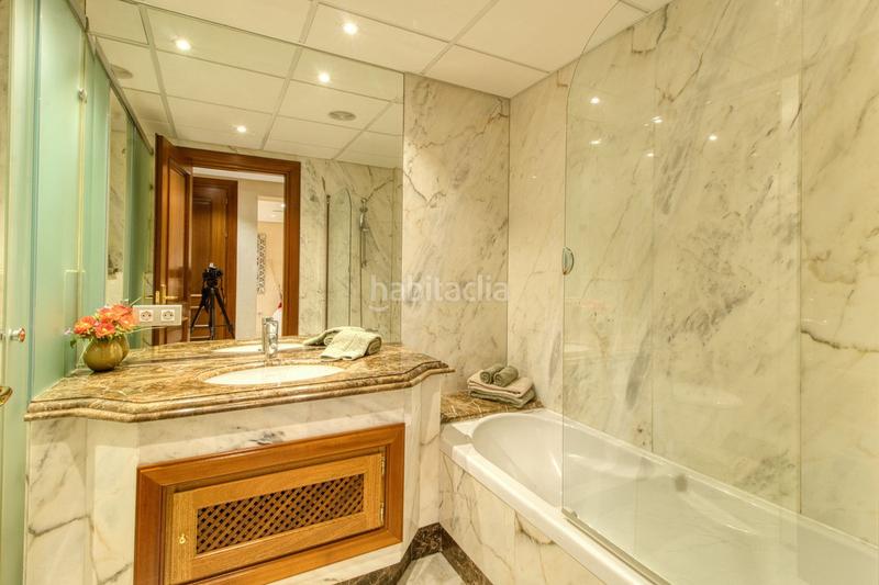 Foto 334e4ebc-733f-45a3-9ae4-d5ea0873db50. Apartament amb calefacció aparcament piscina a Bel - Air Estepona