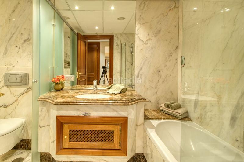 Foto 613519bd-da08-4222-8eb2-4ce73eac11ba. Apartament amb calefacció aparcament piscina a Bel - Air Estepona