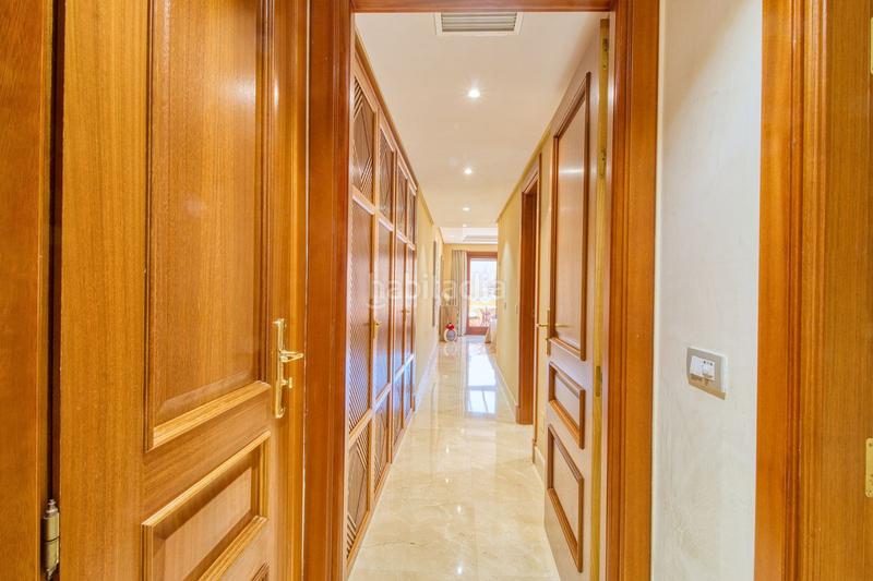 Foto 743ba35f-5ec8-4c59-9b78-05650a24ba5b. Apartament amb calefacció aparcament piscina a Bel - Air Estepona