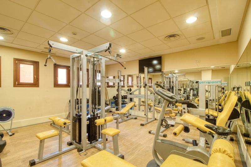 Foto c585a96c-ed92-4022-93e0-bf9a60ef785a. Apartament amb calefacció aparcament piscina a Bel - Air Estepona