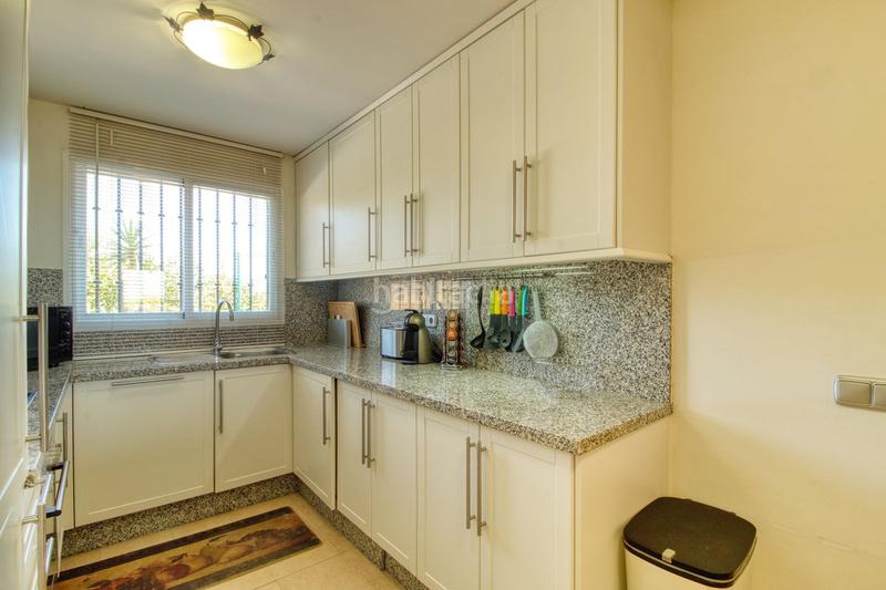 Foto 1f94c041-7162-4679-a24d-b4b5020a9011. Casa adosada adosado de 4 dormitorios en San Luis de Sabinillas Manilva