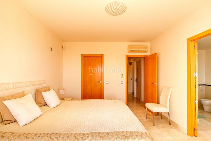 Foto 3ed55e27-588c-47d7-9207-6c7f1f7f8c87. Casa adosada adosado de 4 dormitorios en San Luis de Sabinillas Manilva