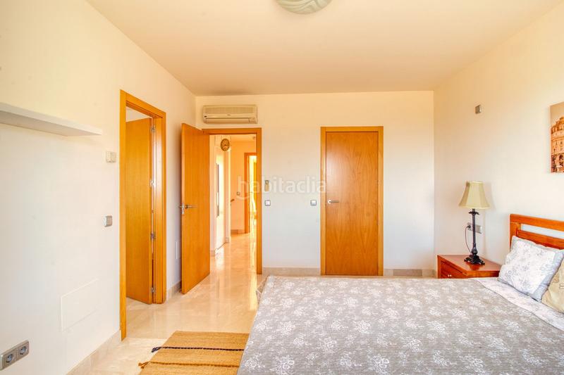 Foto 5a4f574d-d13e-4534-afba-4ed16ae6b2d0. Casa adosada adosado de 4 dormitorios en San Luis de Sabinillas Manilva