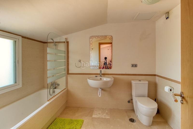 Foto 6222c280-68b6-4bed-ab9f-48e64ef268df. Casa adosada adosado de 4 dormitorios en San Luis de Sabinillas Manilva