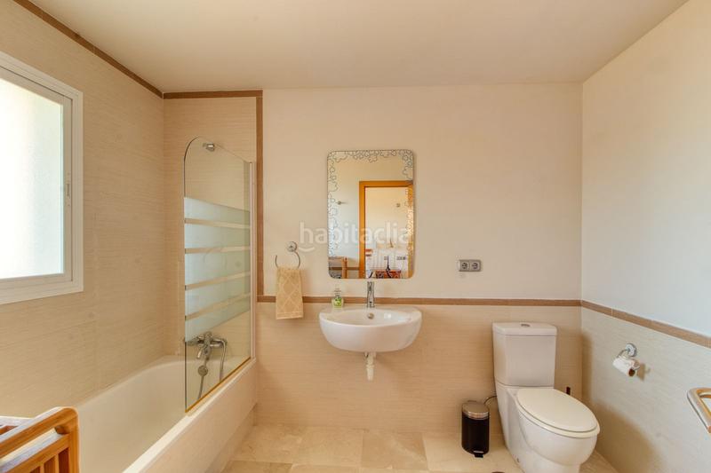 Foto 67161447-c7da-46bf-91b9-c600f252d0f2. Casa adosada adosado de 4 dormitorios en San Luis de Sabinillas Manilva