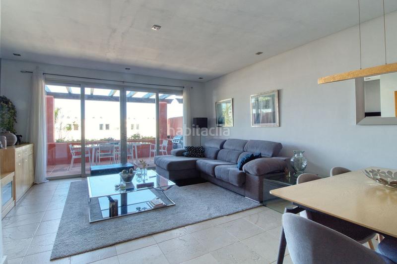 Foto 398d8dbf-c785-4f5c-b98e-01538b89e898. Casa adossada amb calefacció aparcament piscina a Manilva