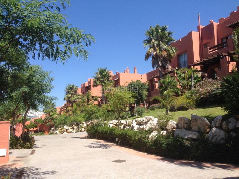 Foto 61e5ea5d-4c02-41b7-b3c9-44aeda0a633e. Casa adossada amb calefacció aparcament piscina a Manilva