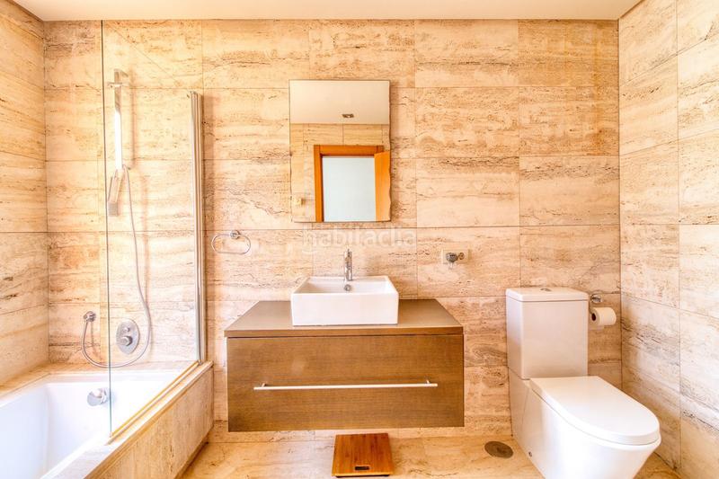 Foto 772d3636-96c9-438f-93f1-ff69ab31ad7d. Casa adossada amb calefacció aparcament piscina a Manilva