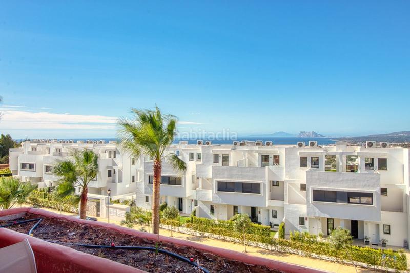 Foto 8f3743ce-40ff-41f2-8df3-df0f47a7e816. Casa adossada amb calefacció aparcament piscina a Manilva