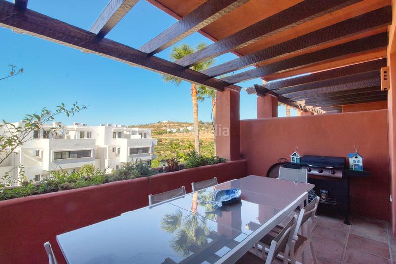 Foto b7d79b04-6efb-4a0b-a6fa-d30bd2ba280c. Casa adossada amb calefacció aparcament piscina a Manilva