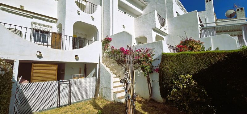 Foto 74125b99-49d4-464c-93fb-b4dbdb9a6637. Casa adossada amb calefacció aparcament piscina a Marbella