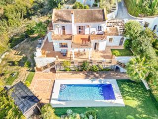 Xalet a Elviria. Villa aislada de 4 dormitorios en elviria