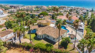 Chalet en El Faro de Calaburra - Chaparral. Villa aislada de 5 dormitorios en el chaparral