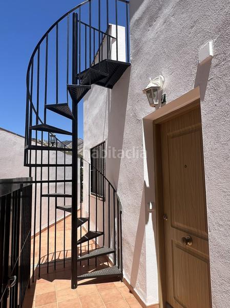 Foto ee62b710-7853-410b-b9ec-0b7c6a908b6d. Piano terra con riscaldamento parcheggio piscina in Mijas