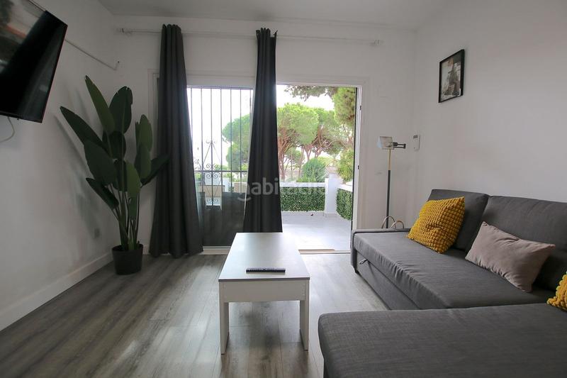 Foto 536c89fc-4baf-4e9e-8f31-e4d8dc3c9b26. Estudio  en planta baja en Calahonda en Calahonda Mijas