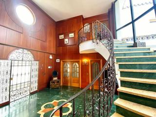 Chalet in Arroyo de la Miel. Villa aislada de 6 dormitorios en benalmadena