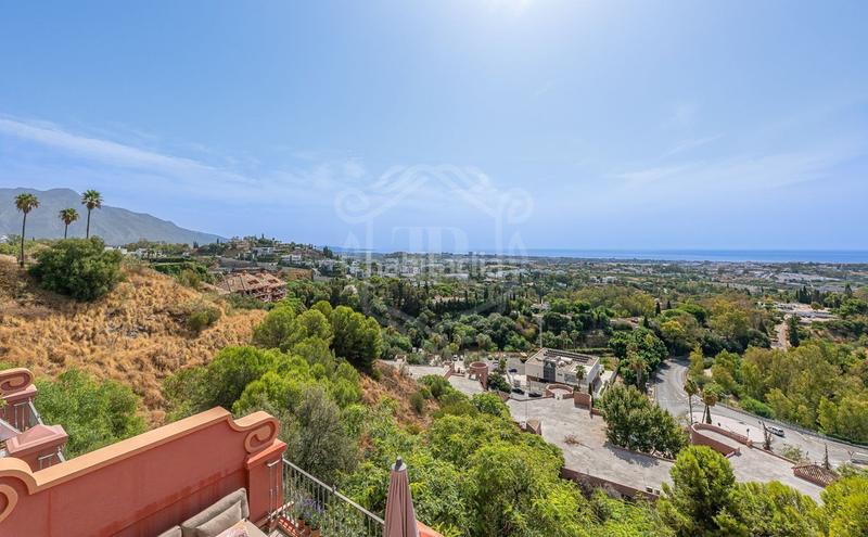 Foto 126e7d87-998e-46b5-9b1a-977a675d193e. Duplex avec chauffage parking piscine dans La Quinta Benahavís