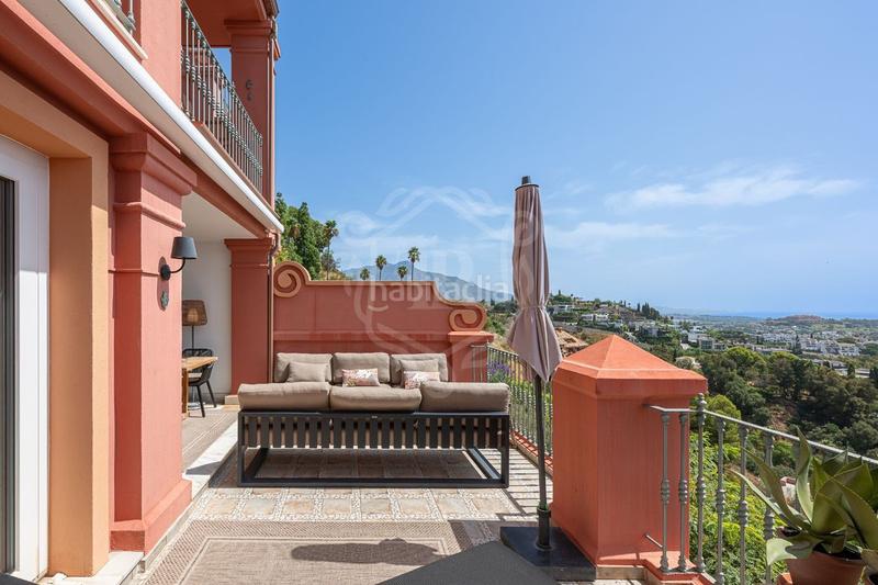 Foto c3a6df0b-3718-4c7c-acd7-cdbb0c253868. Duplex avec chauffage parking piscine dans La Quinta Benahavís