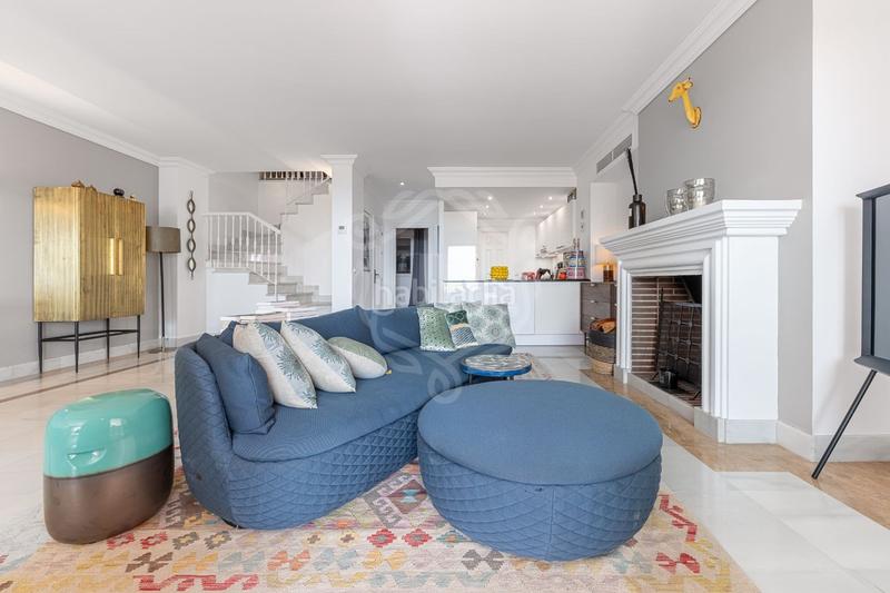 Foto df710299-3963-433b-a7aa-bc17c5fedc21. Duplex avec chauffage parking piscine dans La Quinta Benahavís