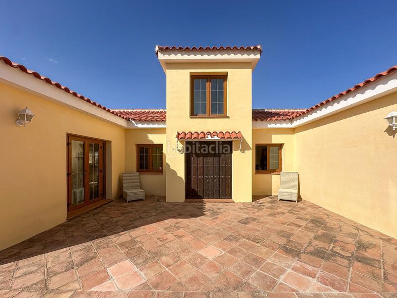 Foto cb3ff6da-12a3-48b6-89bd-b1f7aeb61882. Chalet with heating parking pool in Centro Mijas