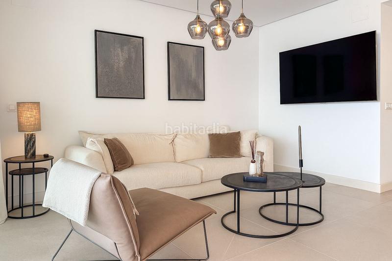 Foto d5f7d9d7-7bd3-4b3a-8792-04952eff7ba7. Duplex avec chauffage parking piscine dans Cabopino - Artola Marbella