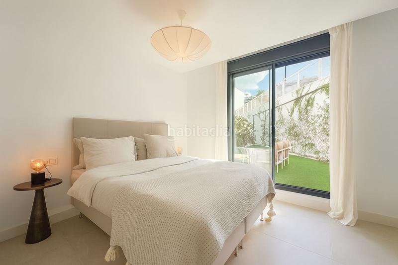 Foto fa3e8e69-ec6e-4980-ab32-19fc036729d5. Duplex avec chauffage parking piscine dans Cabopino - Artola Marbella