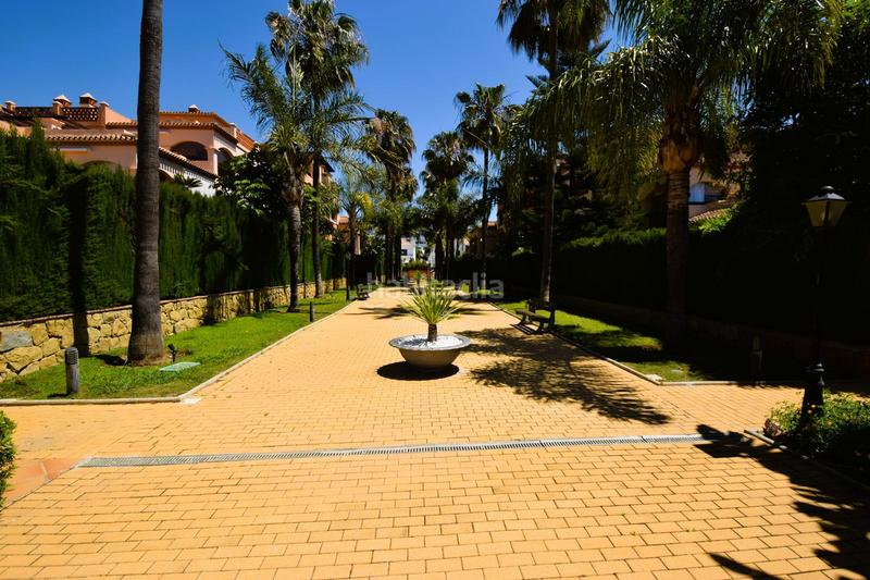 Foto a06f45d7-c9cd-441e-95b8-e65f1440c4ff. Rez-de-chaussée avec chauffage parking piscine dans Mijas