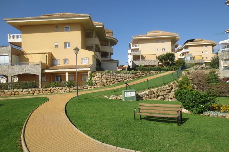 Foto 7ee9fb07-6392-4455-bd20-6c017c28e515. Apartament amb calefacció aparcament piscina a Centro ciudad Fuengirola