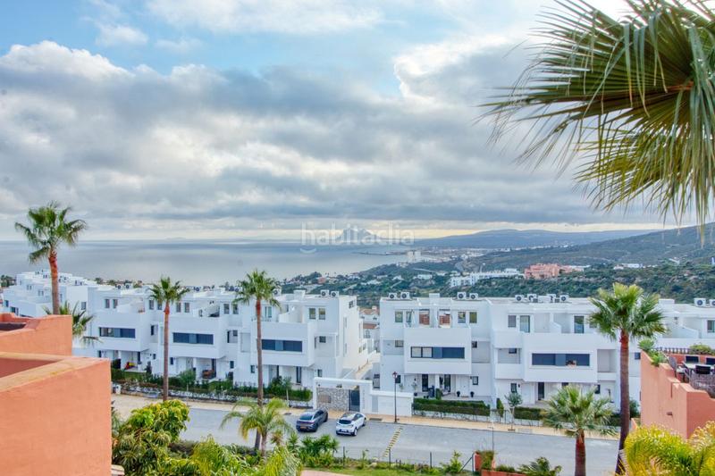 Foto 8640c531-4112-4efa-8691-0e3a7dd25d26. Casa adosada adosado de 4 dormitorios en San Luis de Sabinillas Manilva