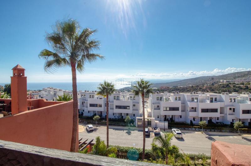 Foto b5d483d5-9d69-46f1-aaf3-21cbaee1040c. Casa adosada adosado de 4 dormitorios en San Luis de Sabinillas Manilva