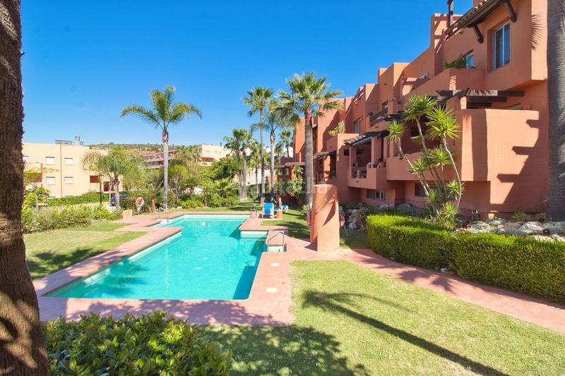 Foto d5f9f63c-ce17-4a26-a6e9-815f8271ace8. Casa adosada adosado de 4 dormitorios en San Luis de Sabinillas Manilva