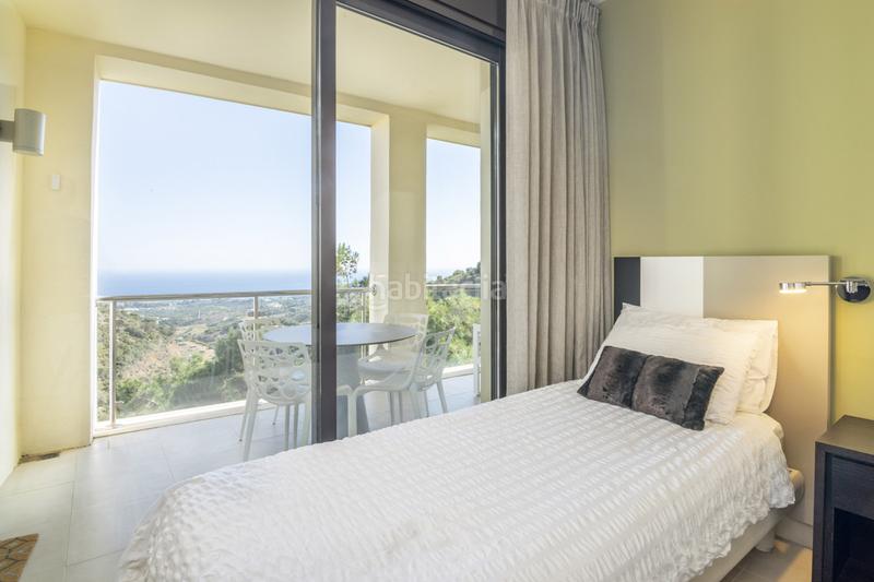 Foto 37dfaa3b-fed8-46bf-937c-cec785be4628. Apartament amb calefacció aparcament piscina a Alto de los Monteros Marbella