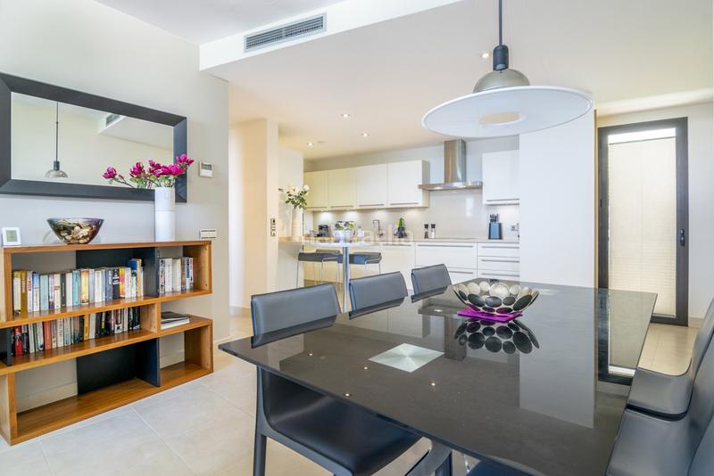 Foto 81e5a74f-16c0-4ecf-8e74-dbd2e0c50f97. Apartament amb calefacció aparcament piscina a Alto de los Monteros Marbella