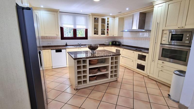 Foto 8aa36931-4dfc-406d-84fc-30e9bf3d83b8. Xalet amb calefacció aparcament piscina a El Rosario - Ricmar Marbella