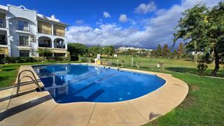 Rez-de-chaussée à Mijas Golf. Apartamento en planta baja de 2 dormitorios en mijas golf