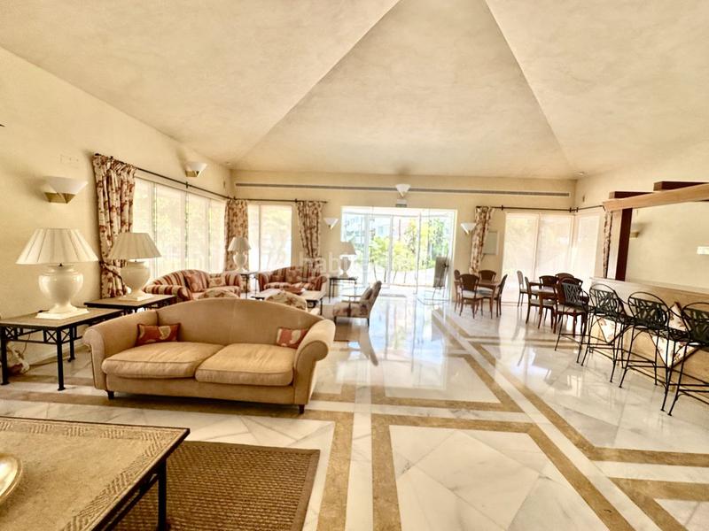 Foto 19c9b39e-7844-4c9a-9c2b-014188b74487. Apartament amb calefacció aparcament piscina a Aloha Marbella