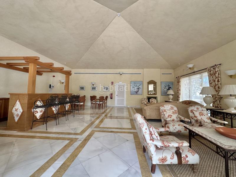 Foto f77f9c94-2211-4865-bc86-27844ec257d0. Apartament amb calefacció aparcament piscina a Aloha Marbella