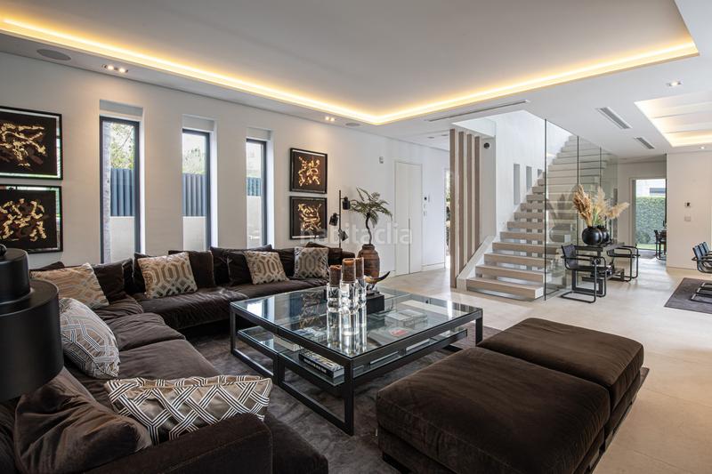 Foto 1dc2a9b7-80e7-4695-9932-0da5f70f38b2. Chalet con riscaldamento parcheggio piscina in La Carolina - Guadalpín Marbella