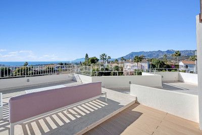 Foto fce77074-ed6c-49d2-a9d6-13785e8a41cd. Xalet amb calefacció aparcament piscina a El Rosario - Ricmar Marbella