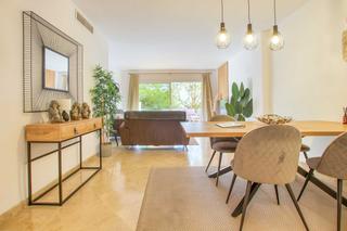 Apartament a Calahonda. Apartamento en planta media de 2 dormitorios en calahonda