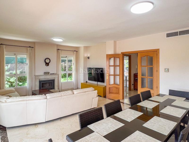 Foto 363a0fd8-183a-415d-b72a-92b897a43aa7. Chalet mit heizung parking pool in Hipódromo - Cerrado del Águila Mijas