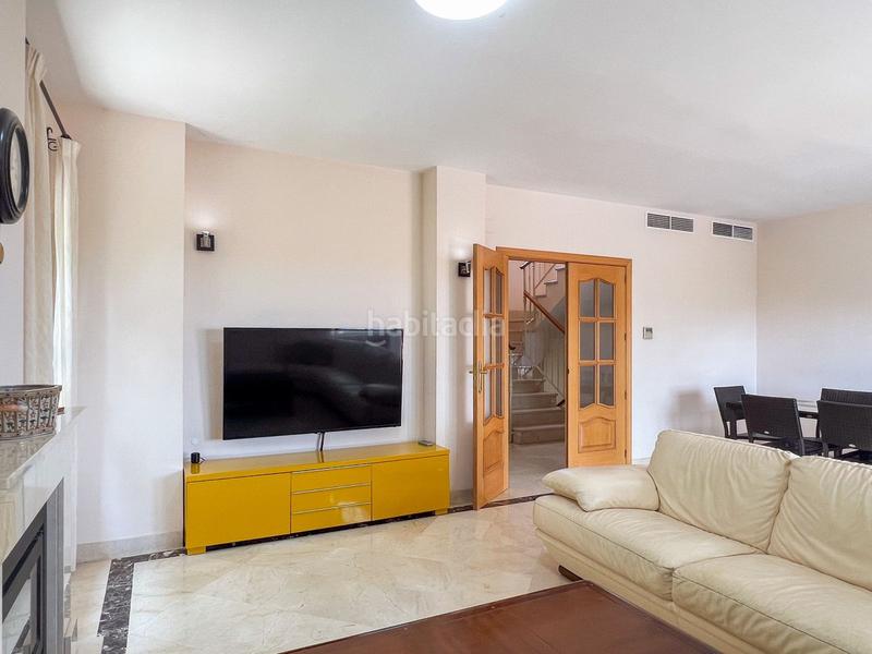 Foto 3b0b5fe3-767c-4745-b1be-d4a78f42717e. Chalet mit heizung parking pool in Hipódromo - Cerrado del Águila Mijas